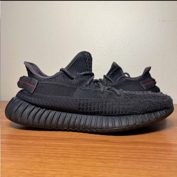 Adidas Yeezy Boost 350 V2 Black Non-Reflective - Picture 1 of 12